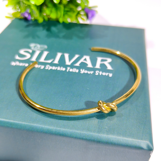 Radiant Gold Knot – Women's Anti-Tarnish Bracelet